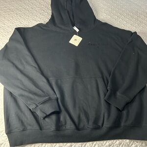 Men’s Fabletics cozy fleece hoodie